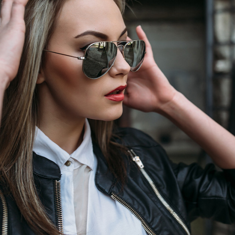 The Power of the Oversized Frame in Sunglasses